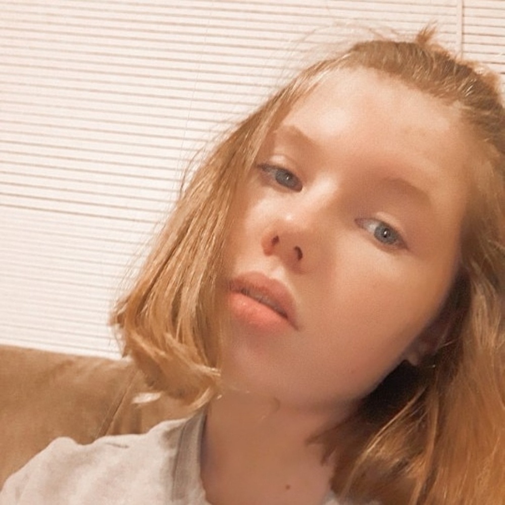 Meet your Posher, Devyn